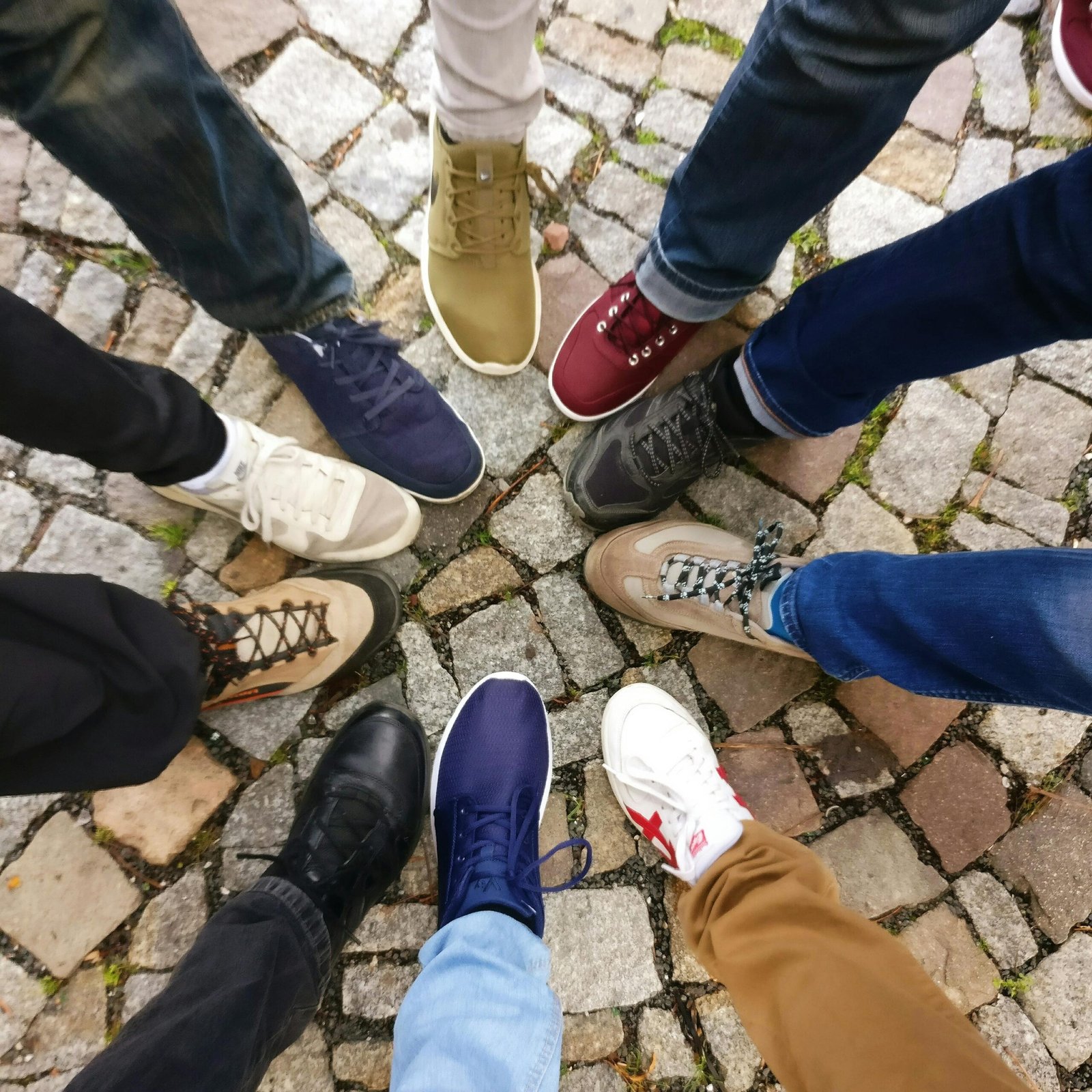 Home 13 🚀 Create a Community That Sells For You: The 5-Step Blueprint to Stop Chasing Clients in 2025